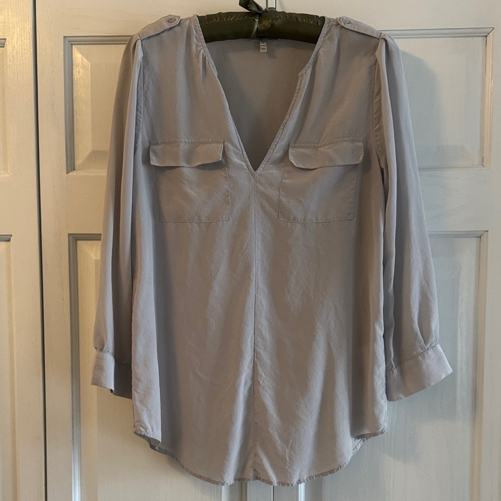 Joie Light Gray V-Neck Blouse Size Small